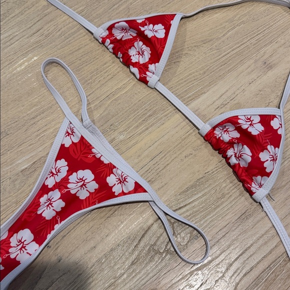 Red Floral Bikini Set - Picture 2 of 3